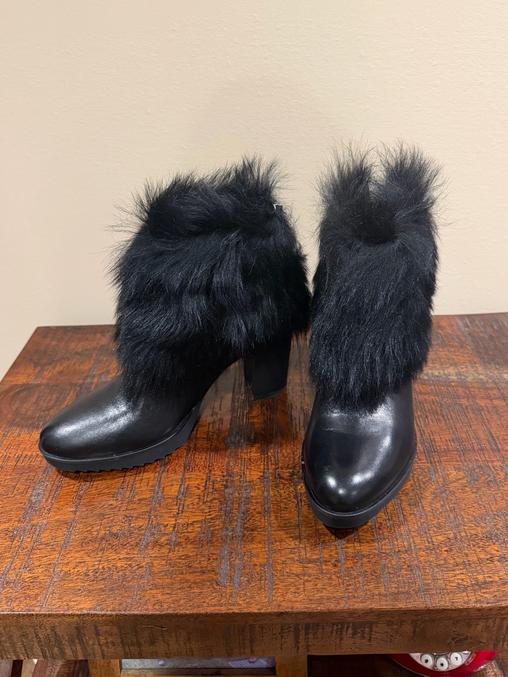 Johnston & Murphy Roslyn Fur Cuff Bootie, Black, Size 8